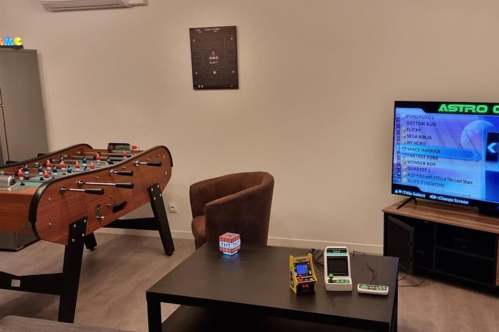 Belle Maison Climatisee Renovee Pac-Man Entre Collegues, Amis, Famille - Barbecue - Netflix - Prime - Baby Foot 50Cts Saint-Seurin-sur-l'Isle Exteriör bild
