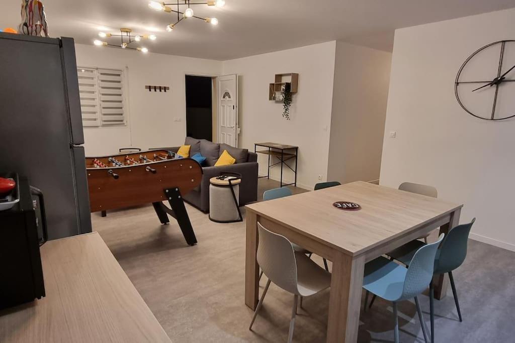 Belle Maison Climatisee Renovee Pac-Man Entre Collegues, Amis, Famille - Barbecue - Netflix - Prime - Baby Foot 50Cts Saint-Seurin-sur-l'Isle Exteriör bild