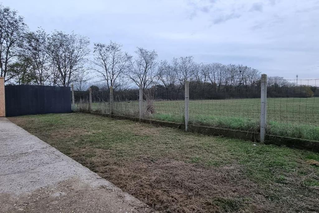 Belle Maison Climatisee Renovee Pac-Man Entre Collegues, Amis, Famille - Barbecue - Netflix - Prime - Baby Foot 50Cts Saint-Seurin-sur-l'Isle Exteriör bild