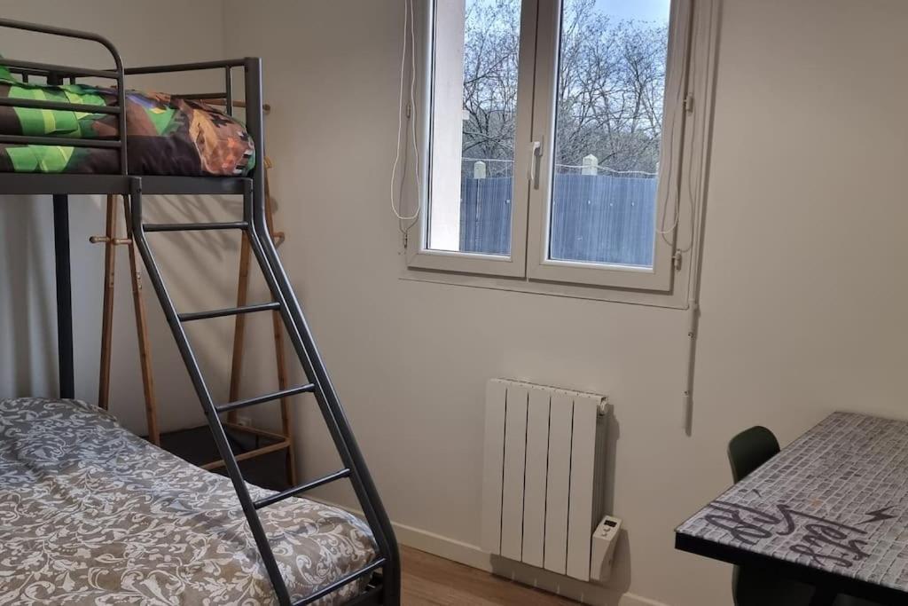 Belle Maison Climatisee Renovee Pac-Man Entre Collegues, Amis, Famille - Barbecue - Netflix - Prime - Baby Foot 50Cts Saint-Seurin-sur-l'Isle Exteriör bild