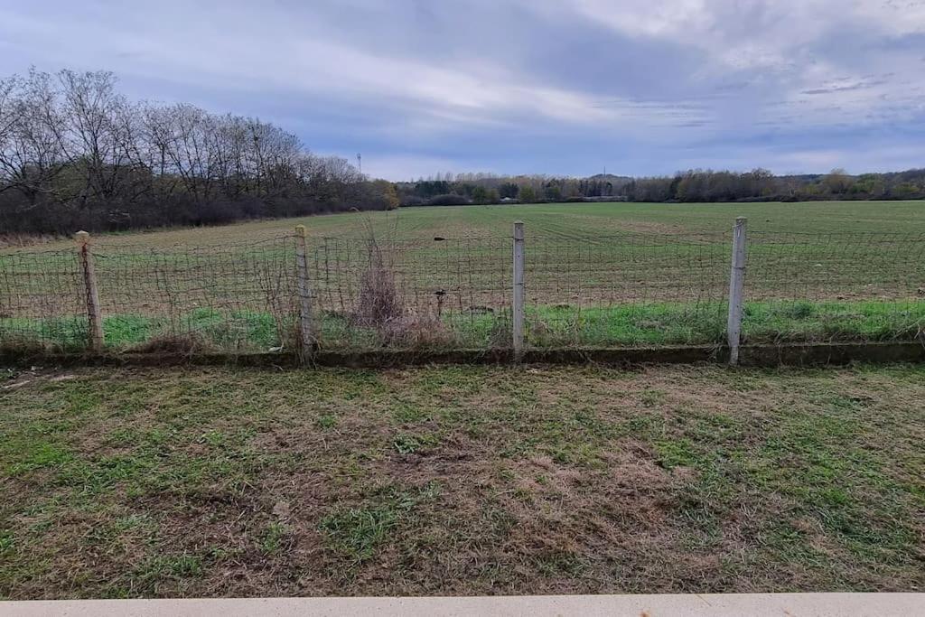 Belle Maison Climatisee Renovee Pac-Man Entre Collegues, Amis, Famille - Barbecue - Netflix - Prime - Baby Foot 50Cts Saint-Seurin-sur-l'Isle Exteriör bild