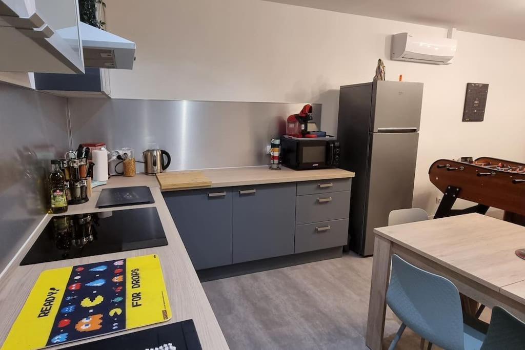 Belle Maison Climatisee Renovee Pac-Man Entre Collegues, Amis, Famille - Barbecue - Netflix - Prime - Baby Foot 50Cts Saint-Seurin-sur-l'Isle Exteriör bild