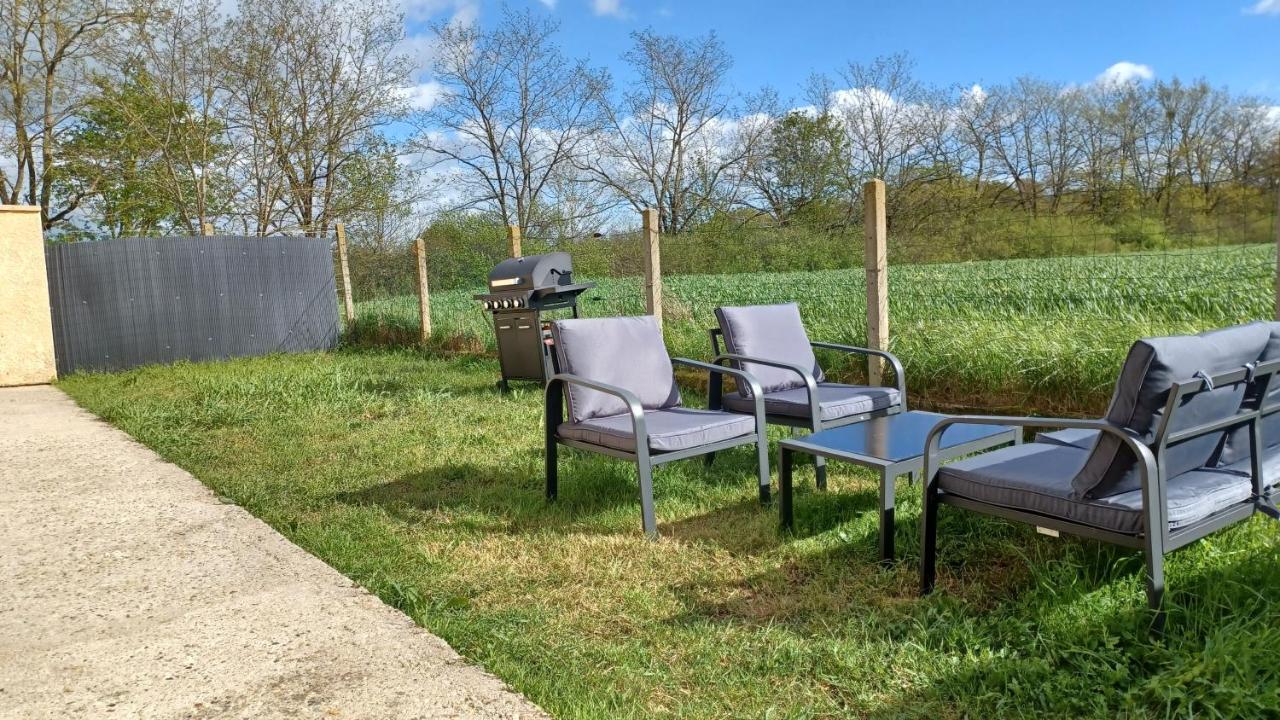 Belle Maison Climatisee Renovee Pac-Man Entre Collegues, Amis, Famille - Barbecue - Netflix - Prime - Baby Foot 50Cts Saint-Seurin-sur-l'Isle Exteriör bild